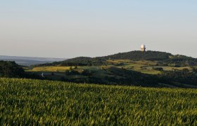 Blick auf den Buschberg, © Weinviertel Tourismus / Mandl Blick auf den Buschberg, © Weinviertel Tourismus / Mandl