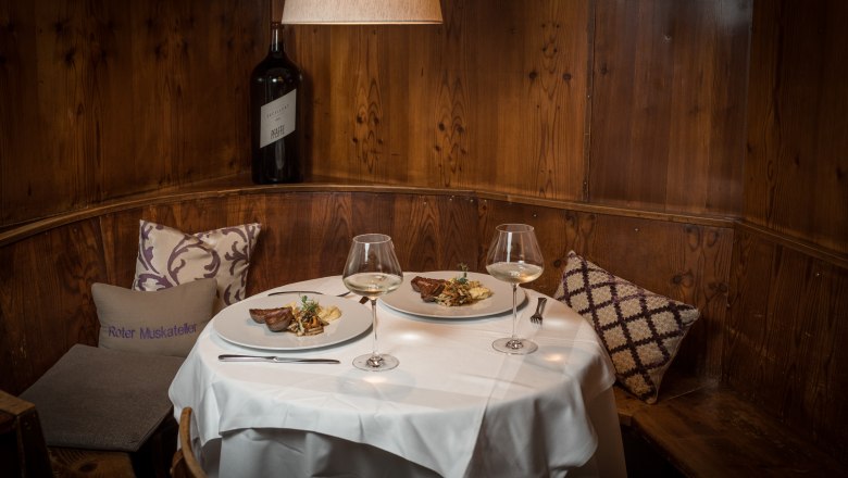 TDR-Hopfeld Dreikönigshof-Gaststube-c-Fa. Aumerk, © Fa. Aumerk TDR-Hopfeld Dreikönigshof-Gaststube-c-Fa. Aumerk, © Fa. Aumerk