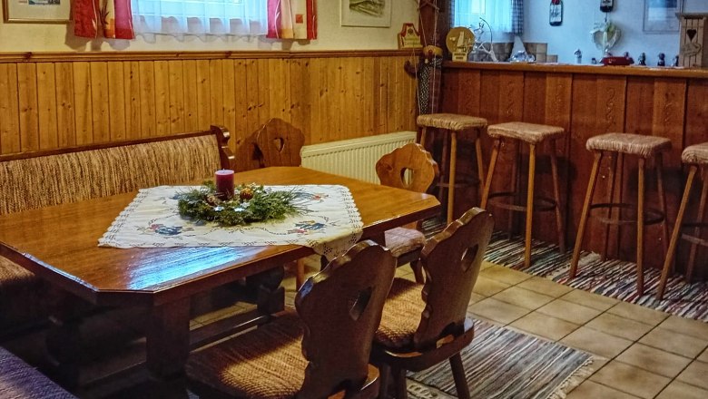 Ob&yacute;vac&iacute; pokoj s kuchyňsk&yacute;m koutem