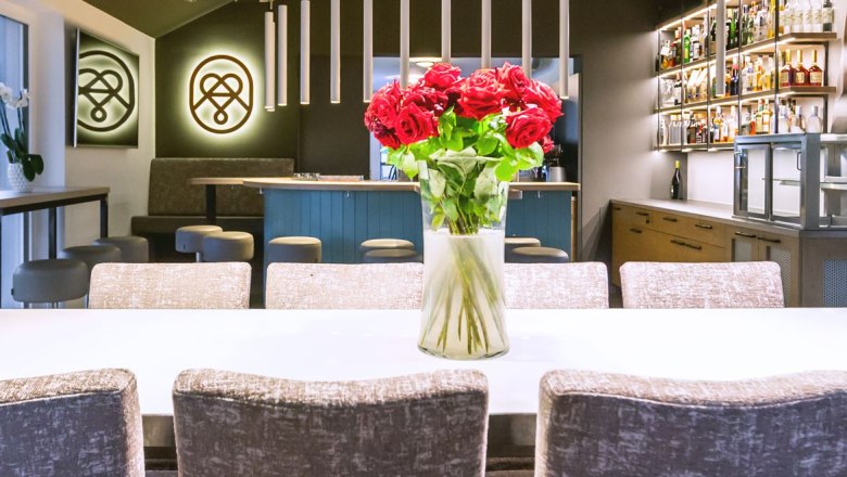 Aris Cantina, &copy; Aris Cantina