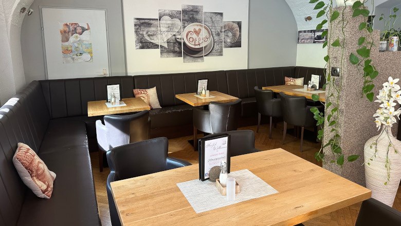 Cozy corners to linger in, &copy; Cornelia Eder