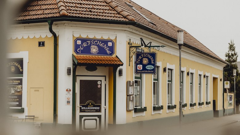 Village tavern in Oberz&ouml;gersdorf, &copy; Nieder&ouml;sterreich Werbung/Sophie Menegaldo