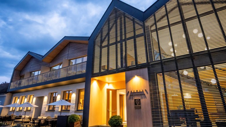 M&Ouml;RWALD RELAIS & CH&Acirc;TEAUX RESTAURANT "ZUR TRAUBE", &copy; M&ouml;rwald