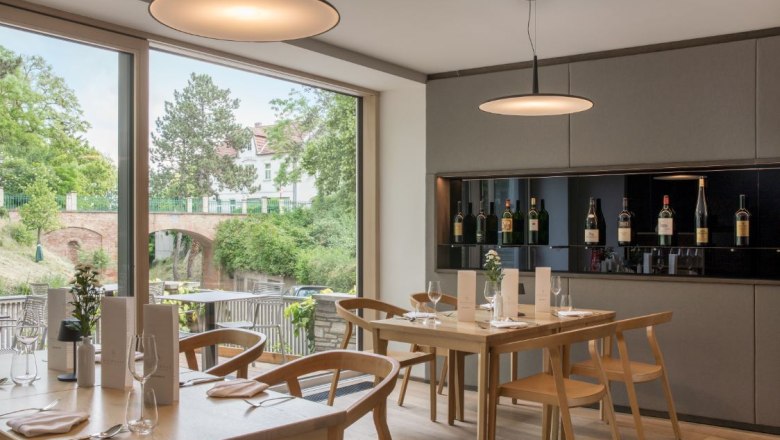 Vinařsk&yacute; dům uvnitř, &copy; Weinhaus Kirchberg Gmbh