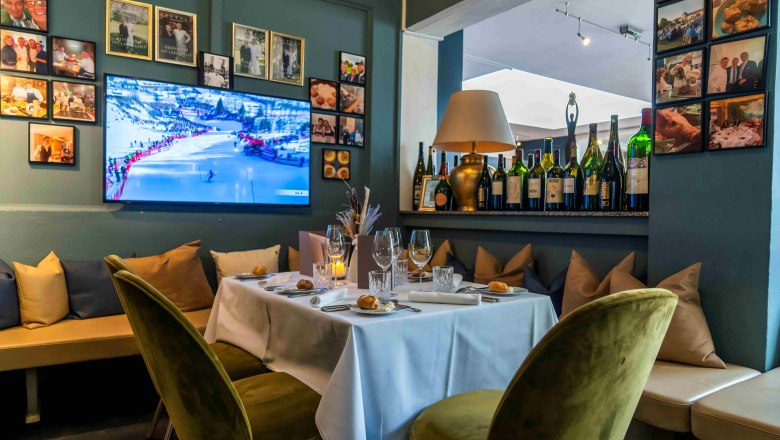 TV table, &copy; M&ouml;rwald